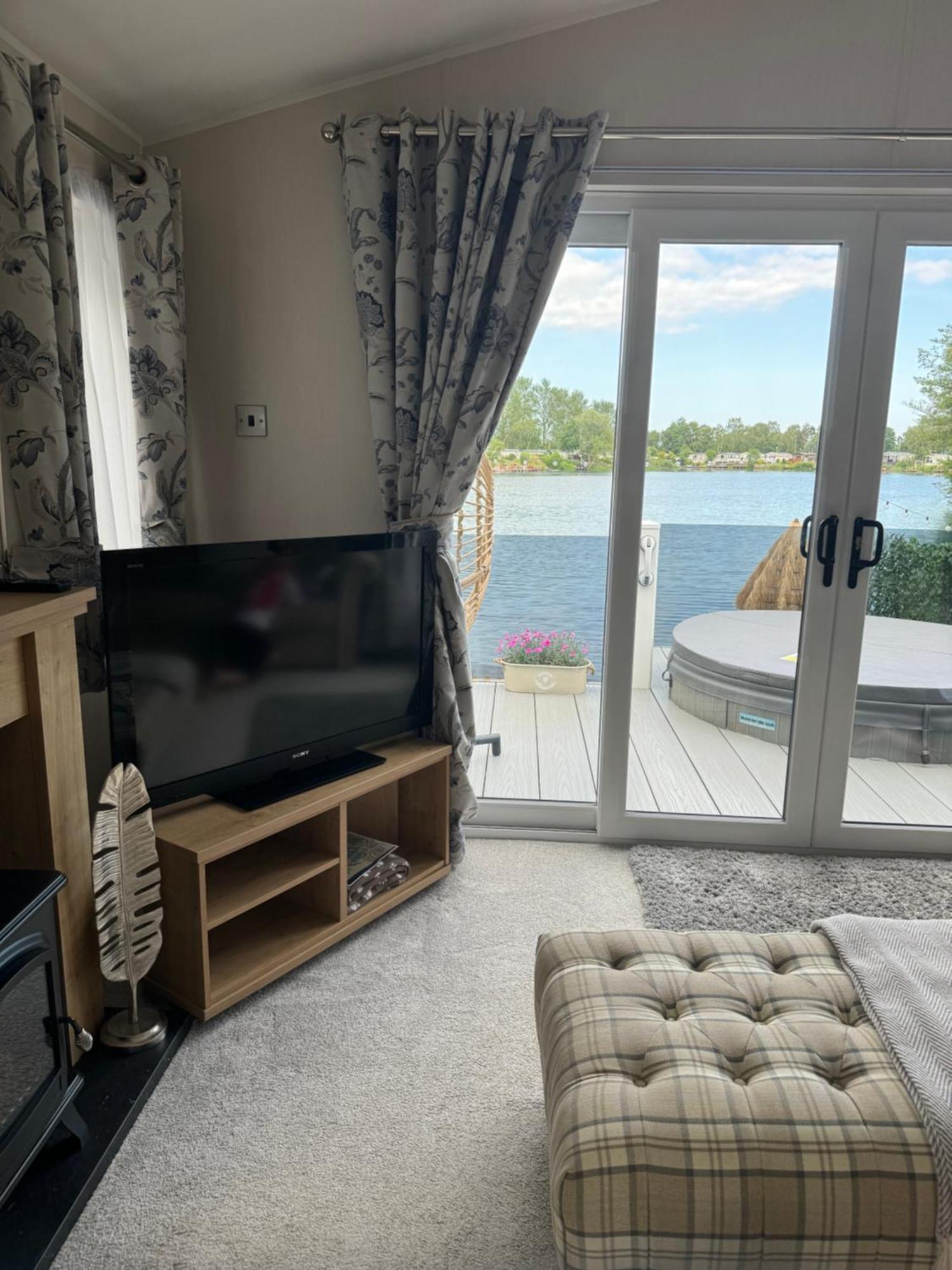 Lakeside Dorchester Lodge - Hot Tub With Fishing Peg Tattershall Extérieur photo
